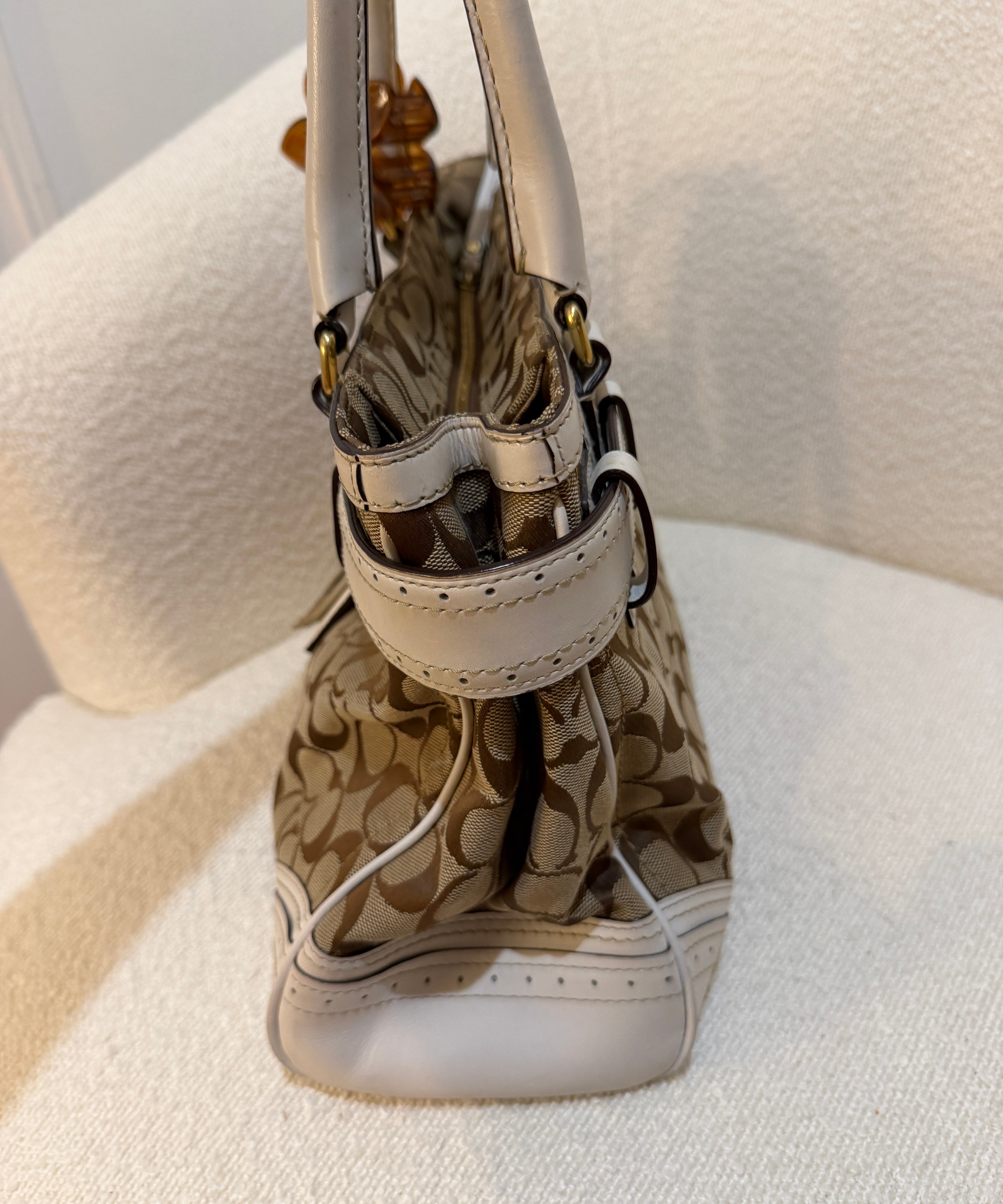 Coach White Canvas Hamptons Carry-All Bag