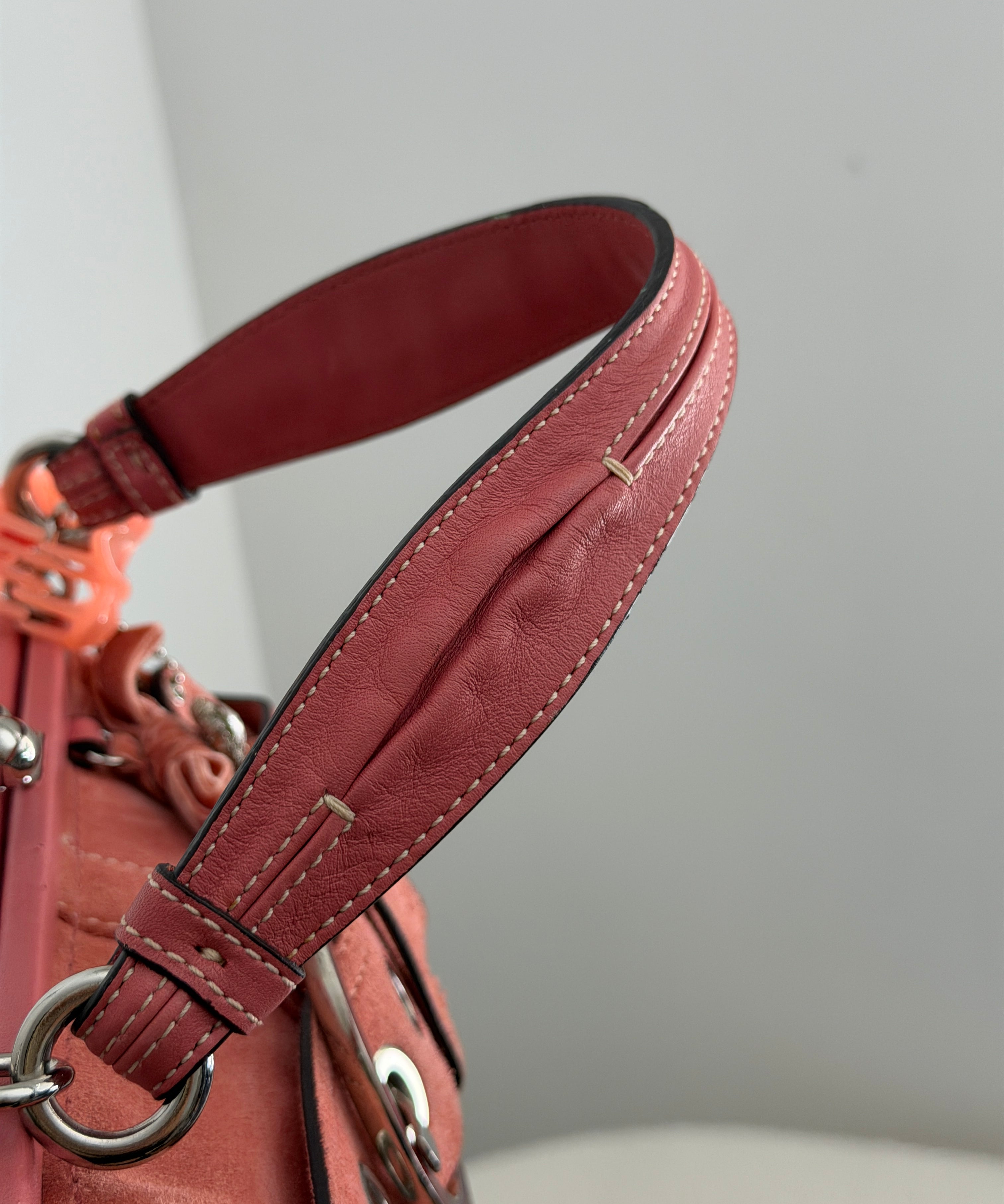 Rare Coach Salmon Suede Kisslock Hand Bag