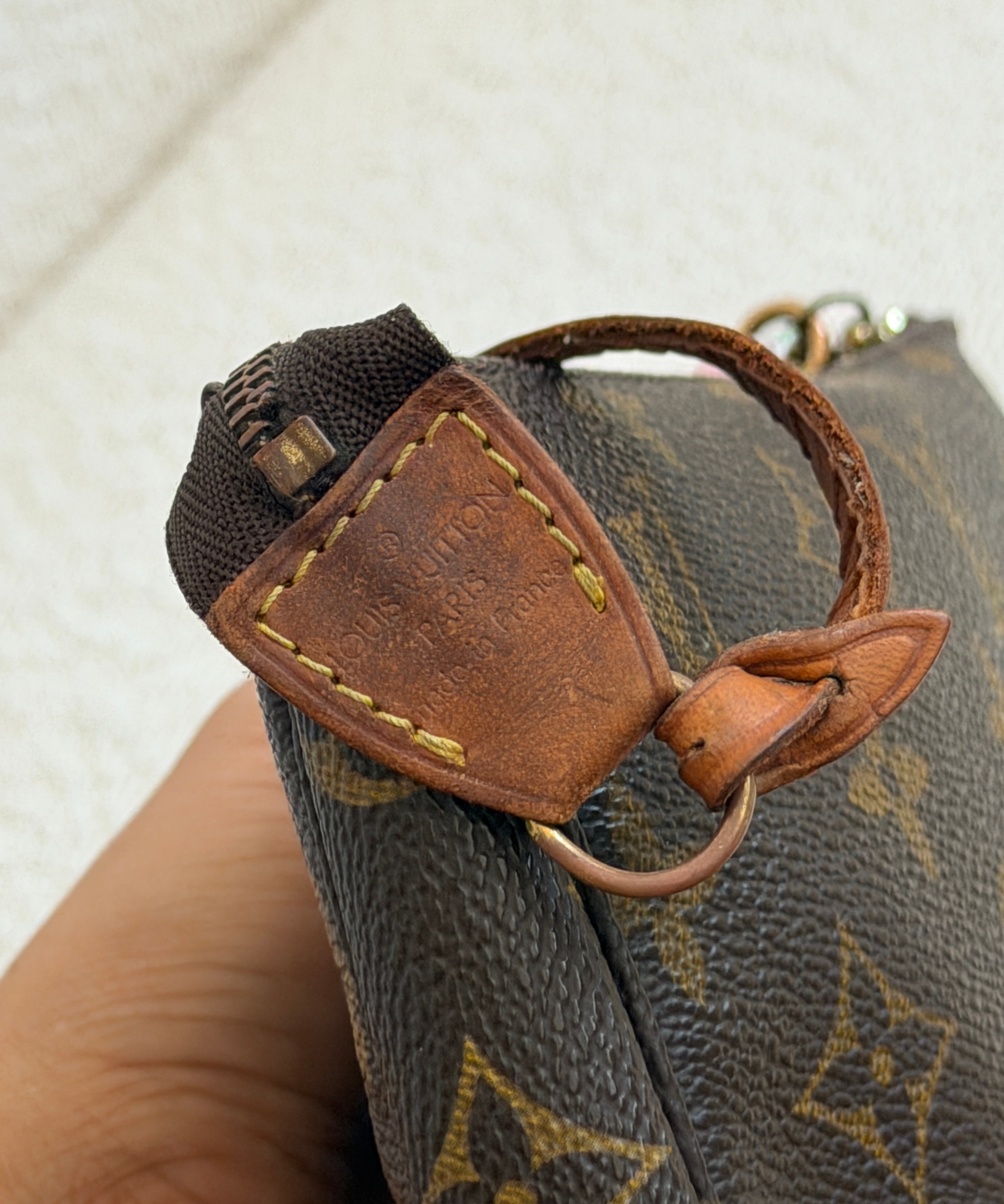 1998 Vintage Louis Vuitton Pochette Accessoires Bag