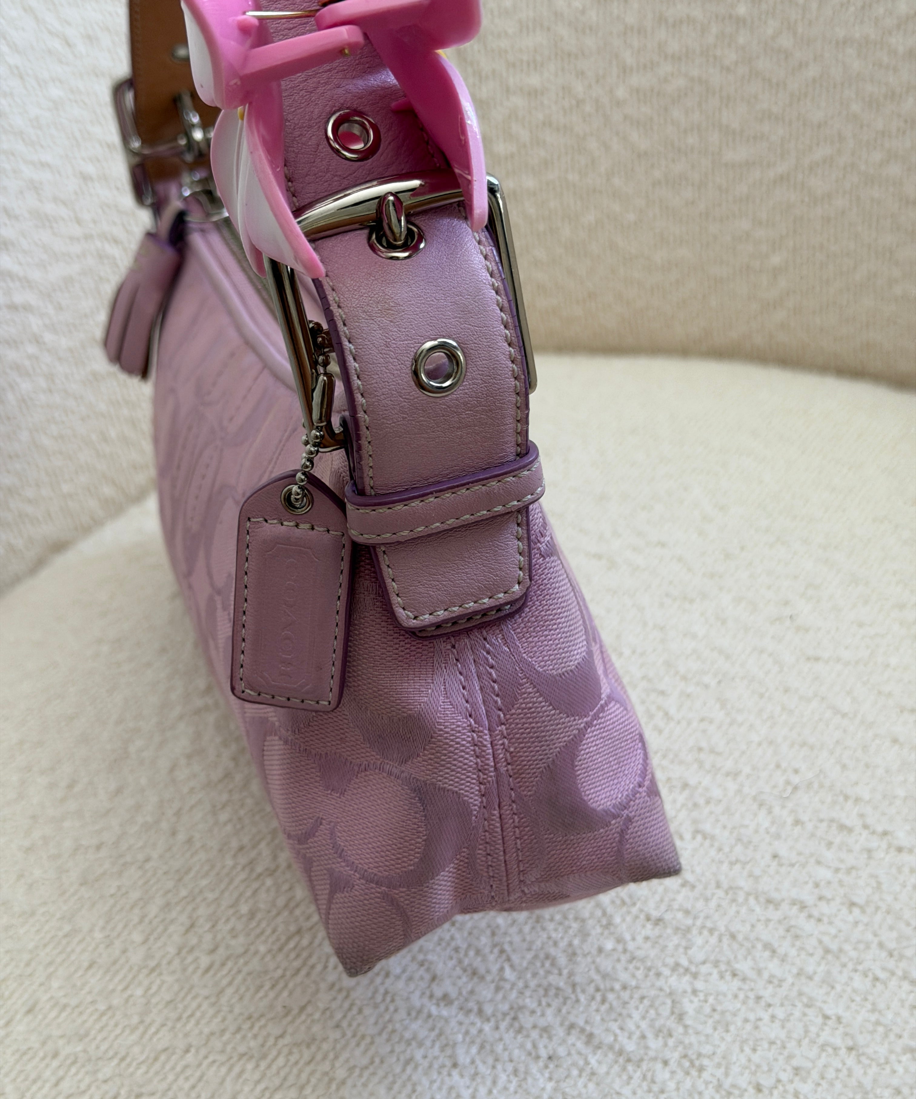 Rare Coach Lilac Signature East West Baguette