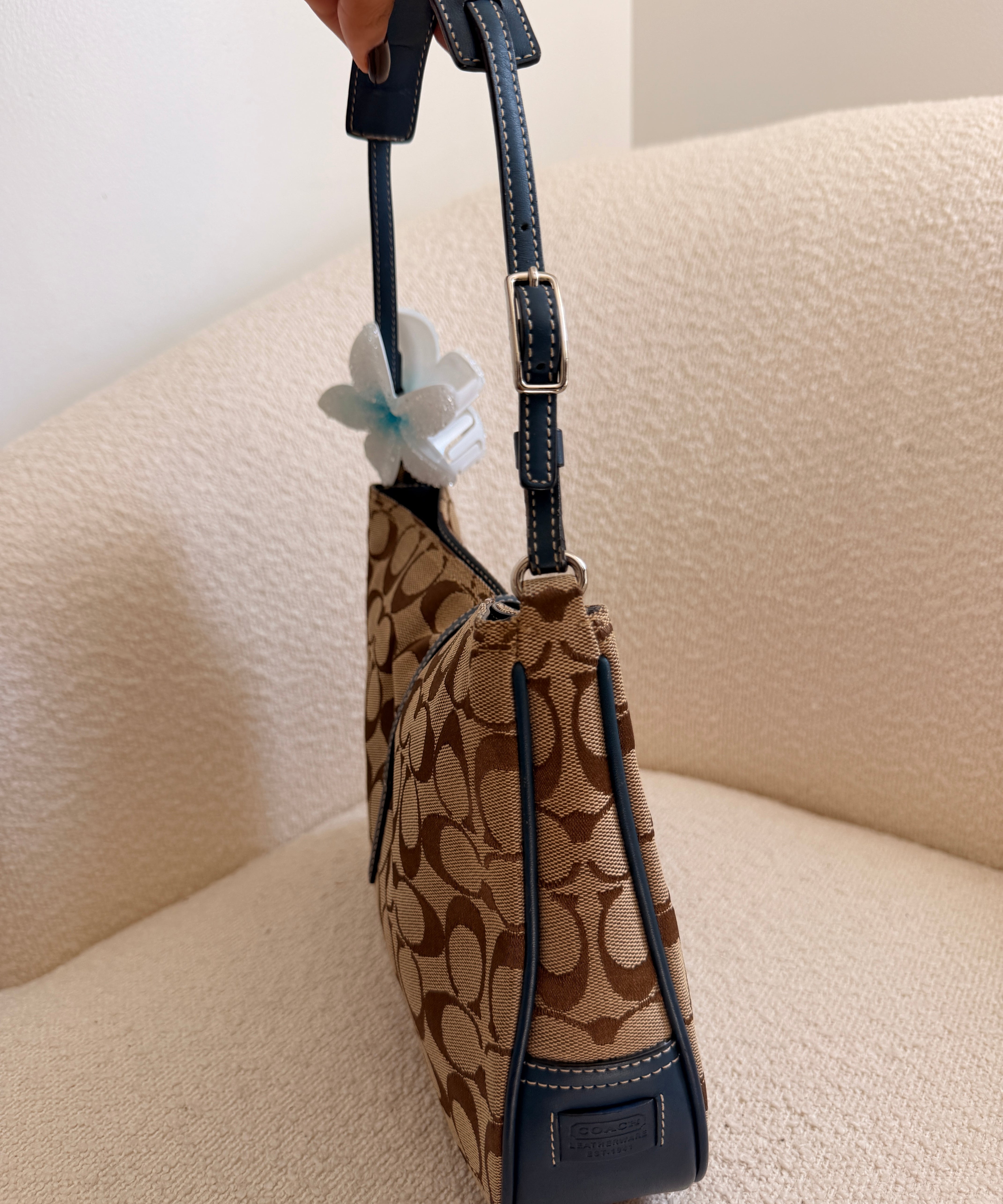 Coach Blue Trim Hamptons Clip Bag