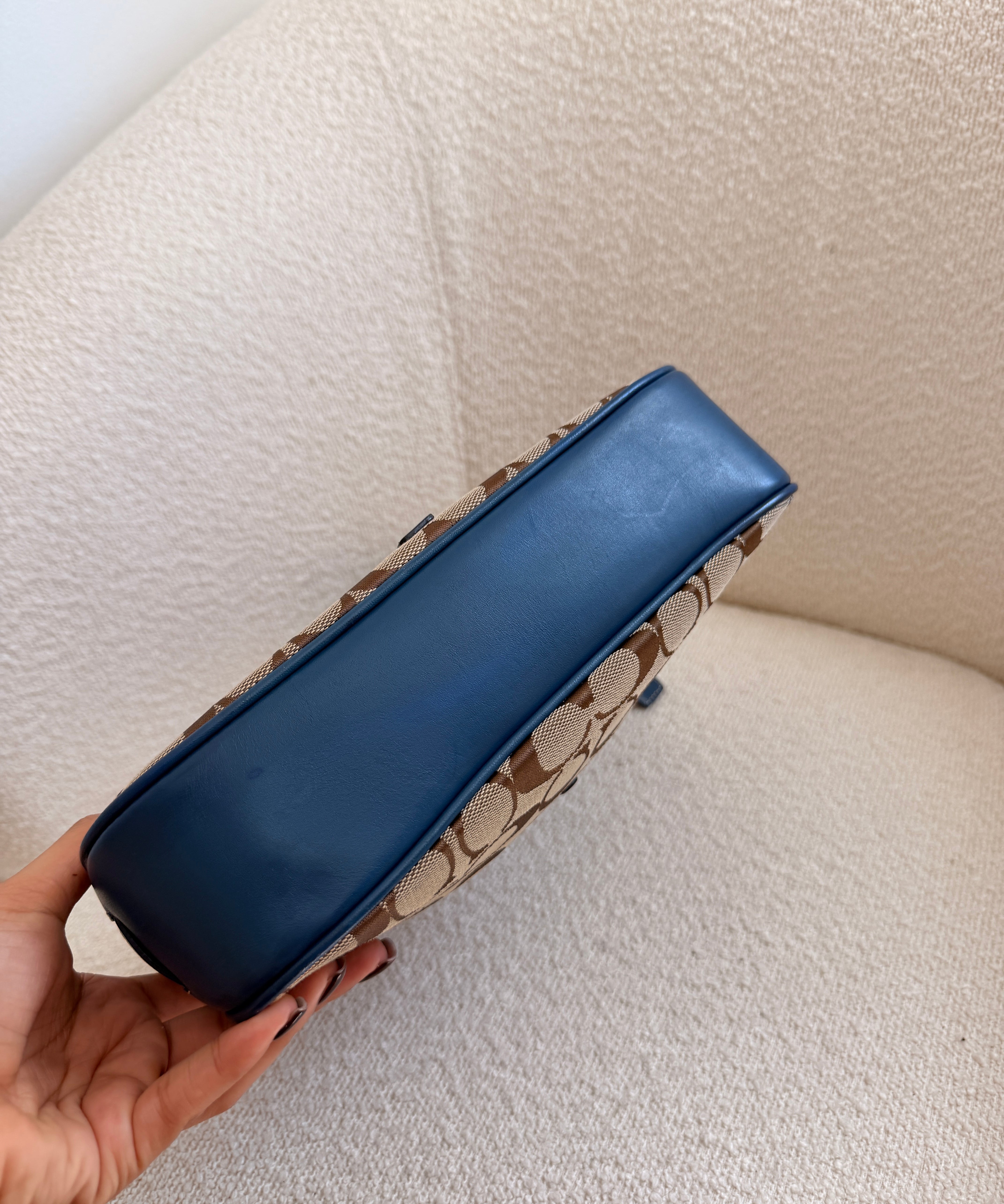 Coach Blue Trim Hamptons Clip Bag
