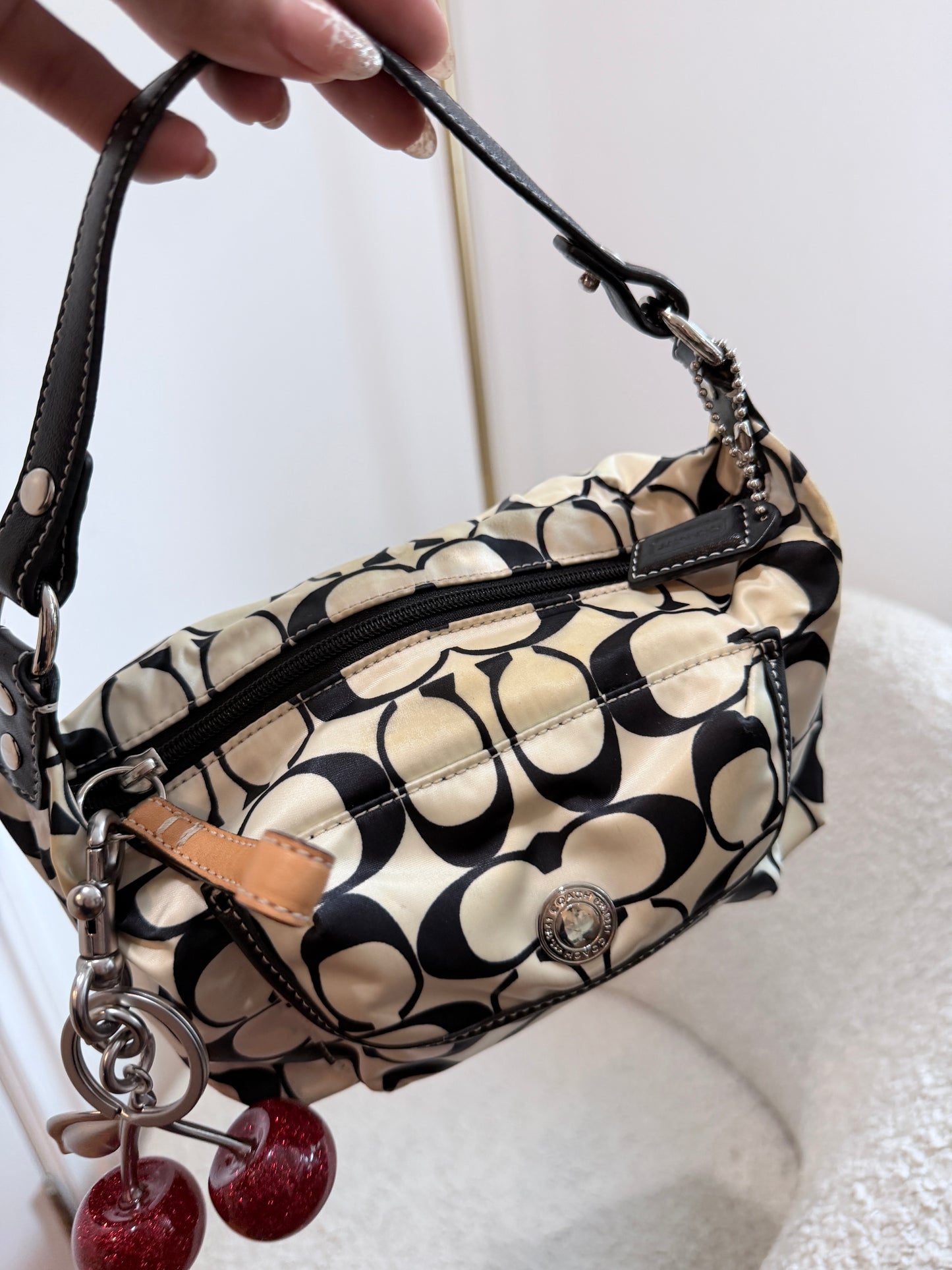 Coach Signature Top Handle Pochette