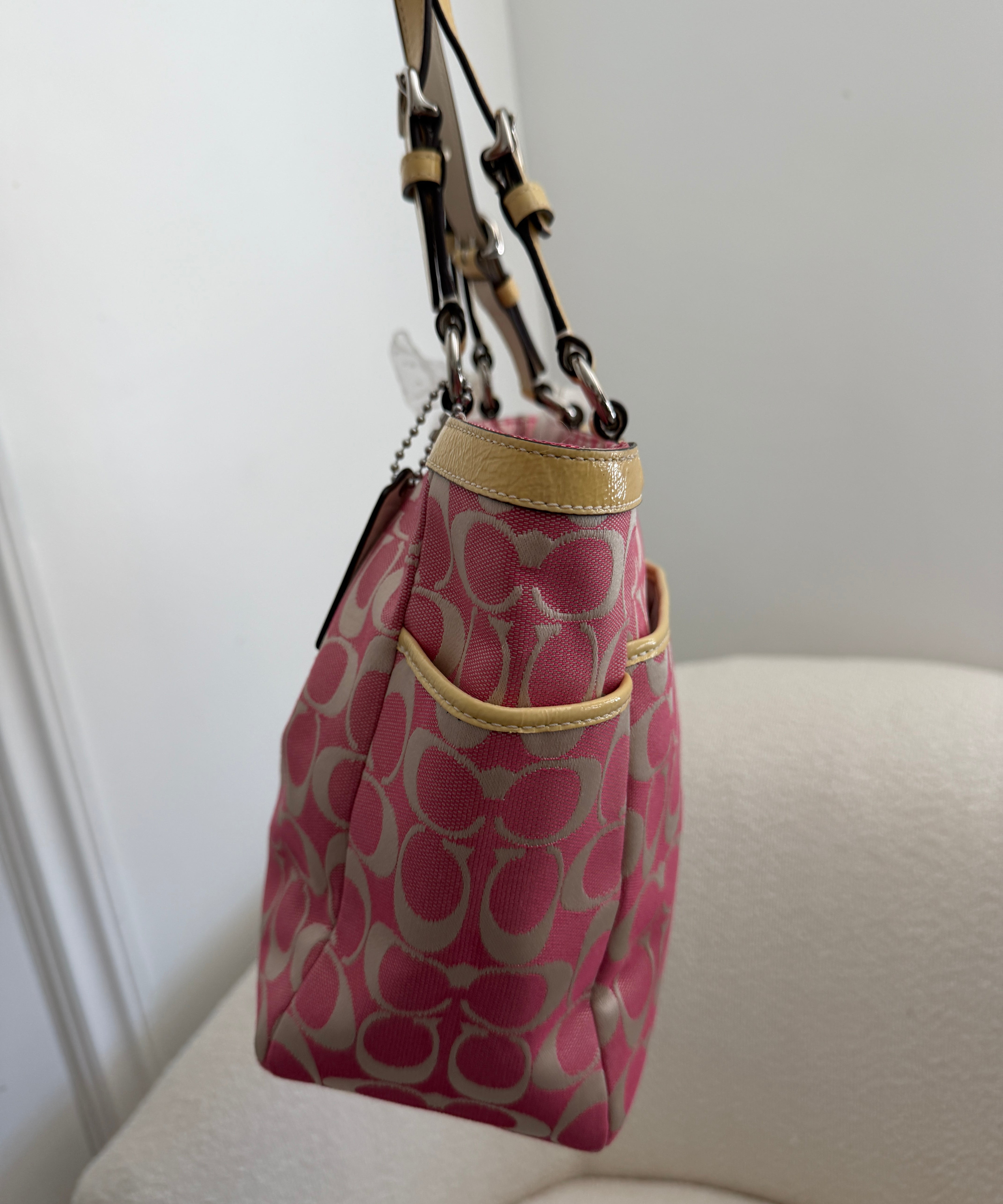 NWT Rare Coach Pink Signature Tote Bag
