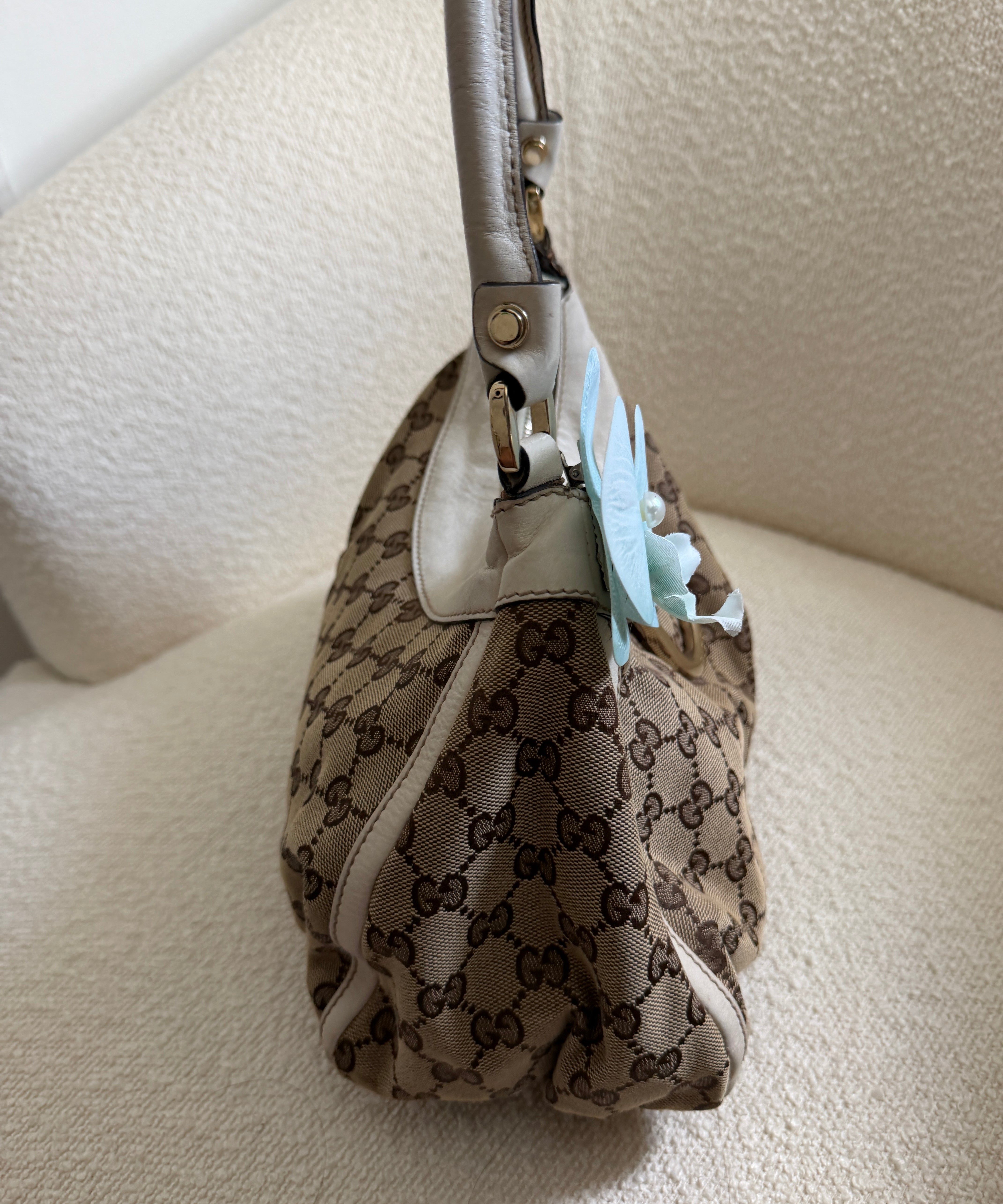 White Gucci D-Ring Shoulder Bag