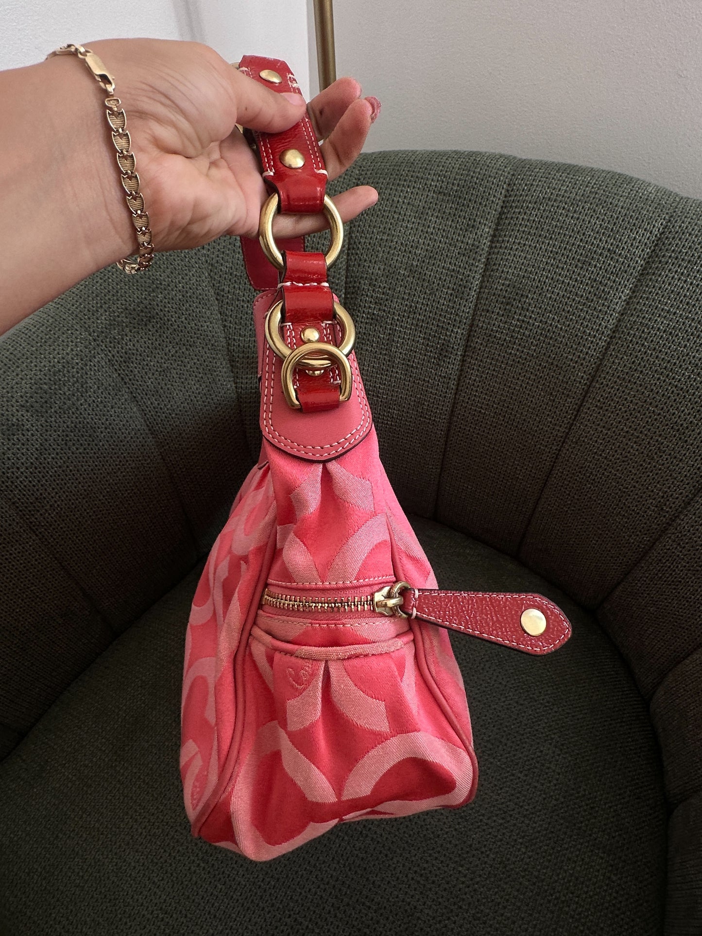 Pink Madison Op Art Shoulder Bag