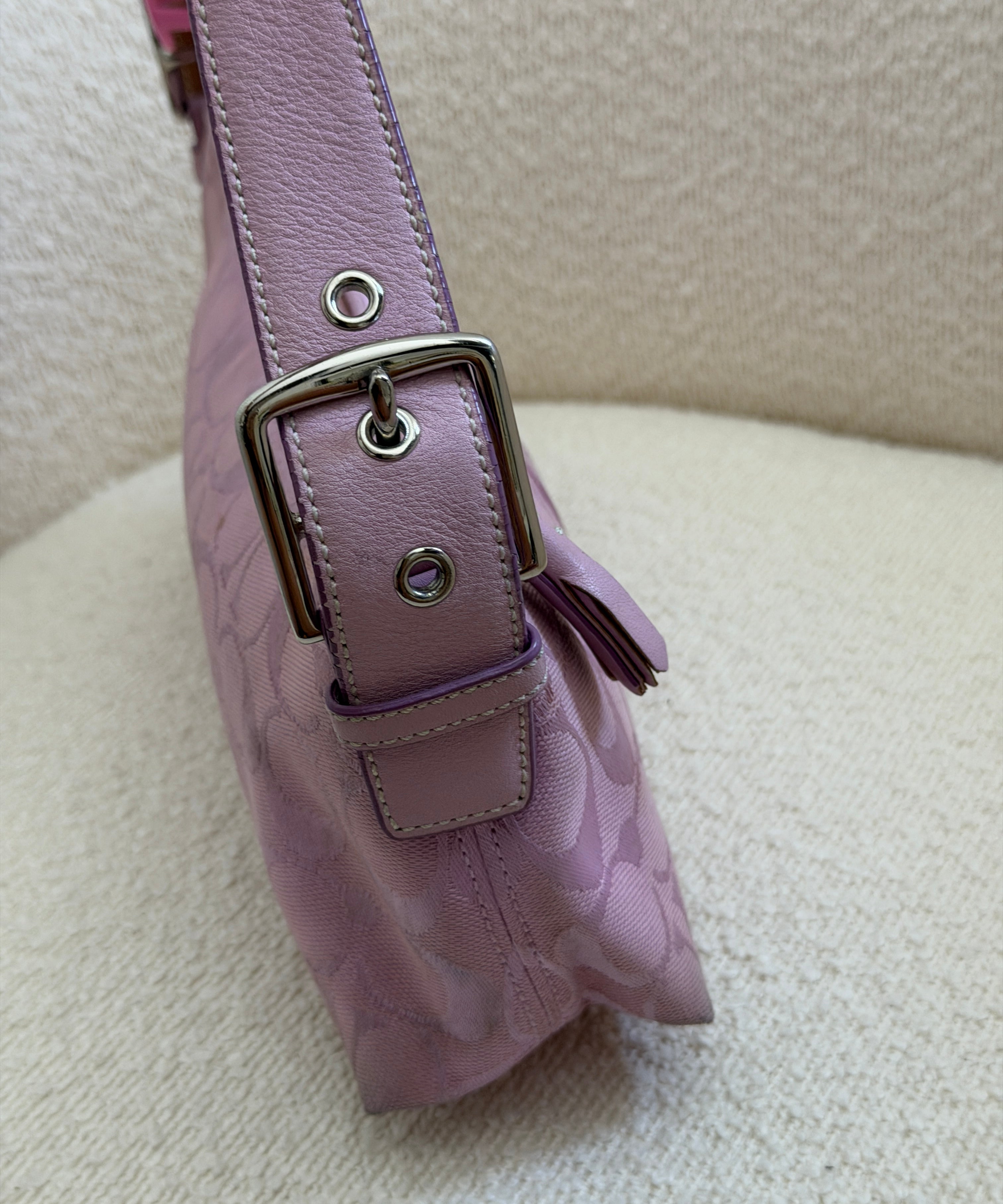 Rare Coach Lilac Signature East West Baguette