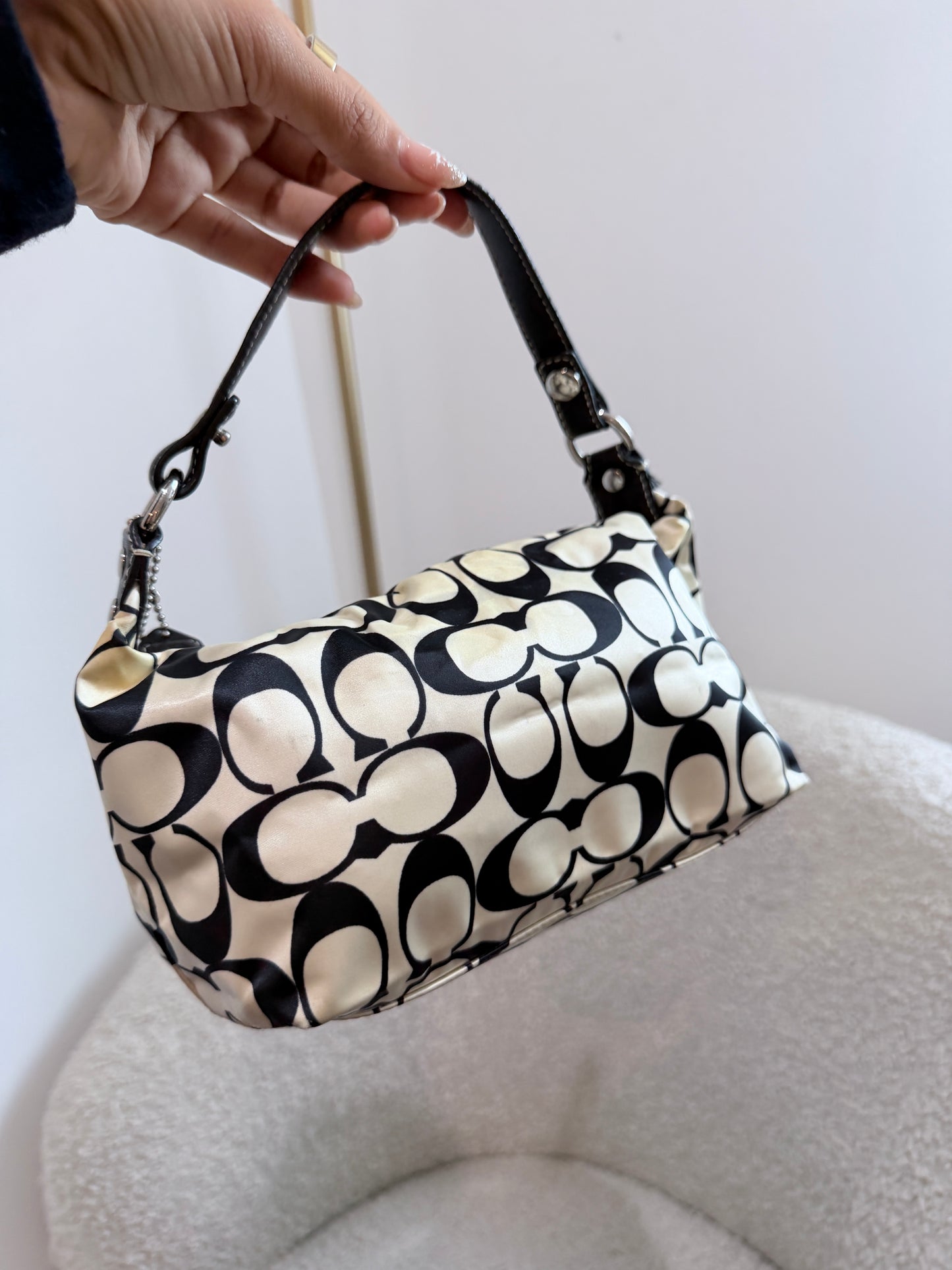 Coach Signature Top Handle Pochette