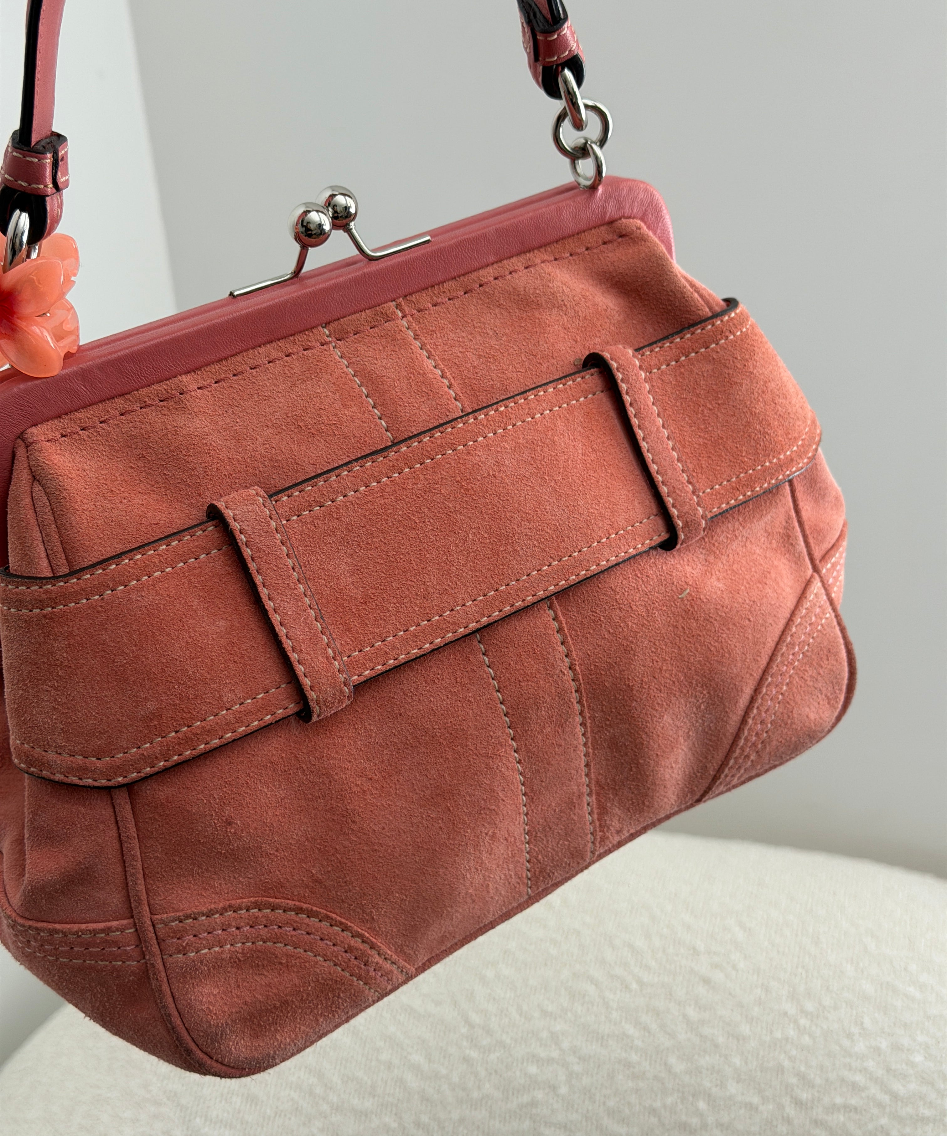 Rare Coach Salmon Suede Kisslock Hand Bag